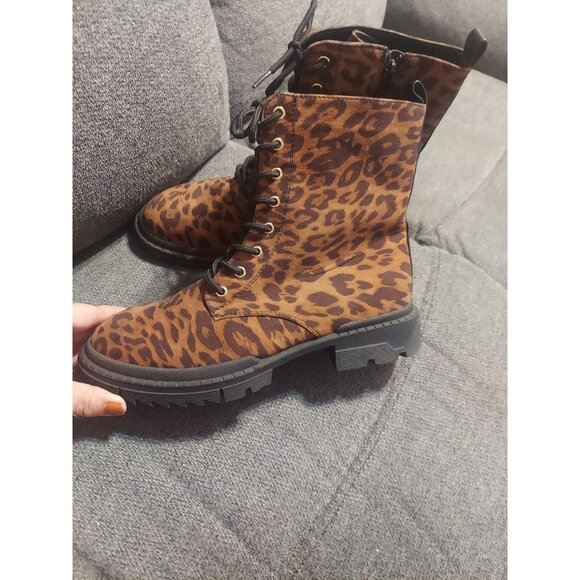 Shoedazzle Animal Print Leopard Boot Size 9 Women’s Shoes Black Brown Ankle Boot - Picture 3 of 11